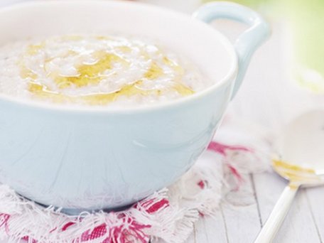 [Translate to Italy - Italian:] Breakfast porridge with yoghurt and honey